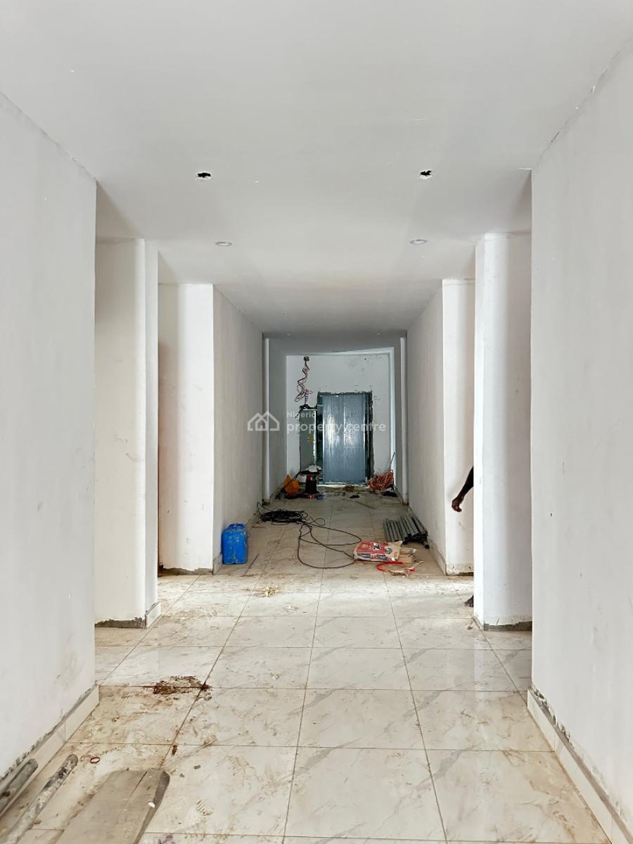 Spacious 2 Bedroom Apartment with Bq, Elevator, Pool and Gym., Lekki Phase 1, Lekki, Lagos, Flat / Apartment for Sale