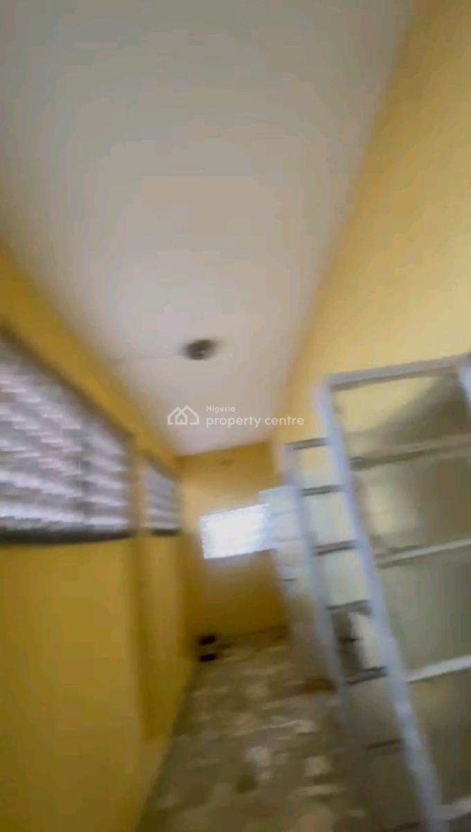 Neatly Renovated Spacious Three(3) Bedroom Flat, Off Lawani Street, Onike, Yaba, Lagos, Flat / Apartment for Rent