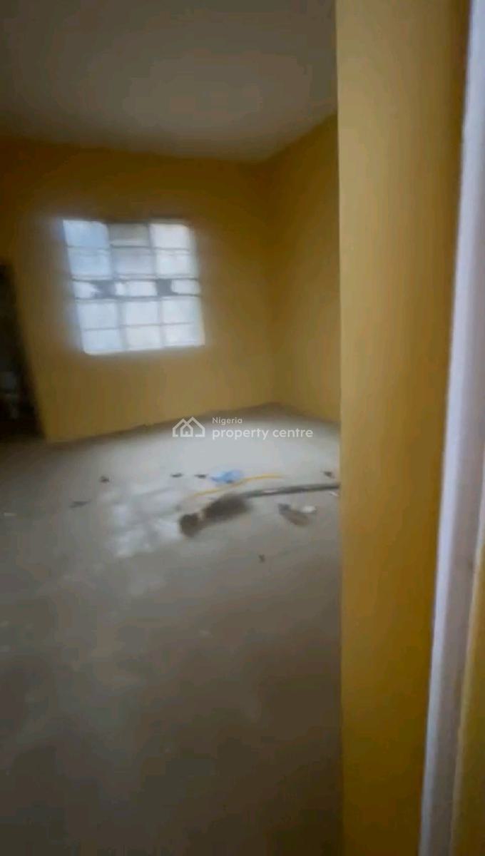 Neatly Renovated Spacious Three(3) Bedroom Flat, Off Lawani Street, Onike, Yaba, Lagos, Flat / Apartment for Rent