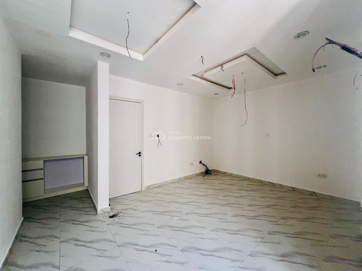 Four Bedroom Terrace Duplex in a Prime Location, Ologolo, Lekki, Lagos, Terraced Duplex for Sale