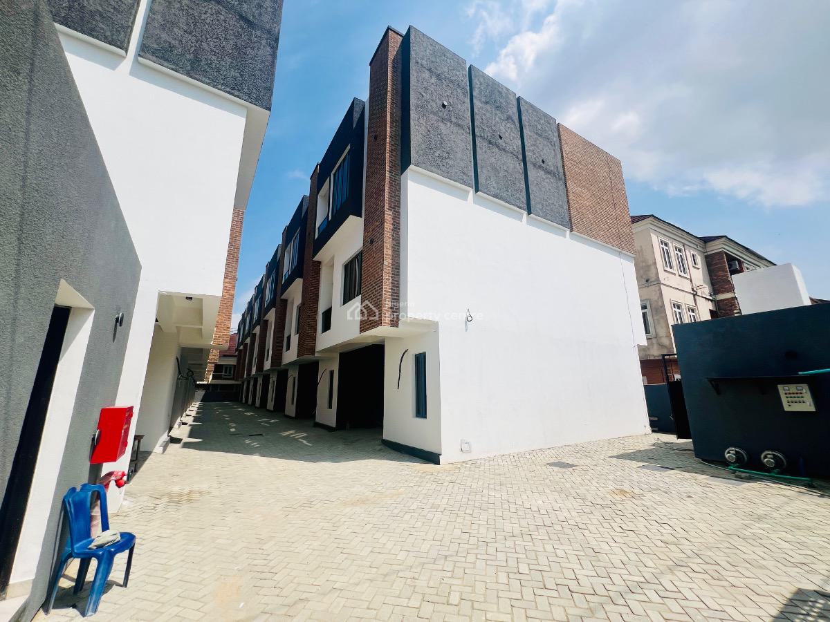 Four Bedroom Terrace Duplex in a Prime Location, Ologolo, Lekki, Lagos, Terraced Duplex for Sale