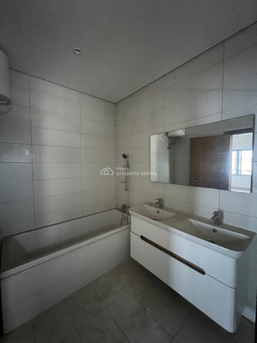 Newly Built 4 Units of 5 Bedroom Terraced Duplex, Lekki Phase 1, Lekki, Lagos, Block of Flats for Sale