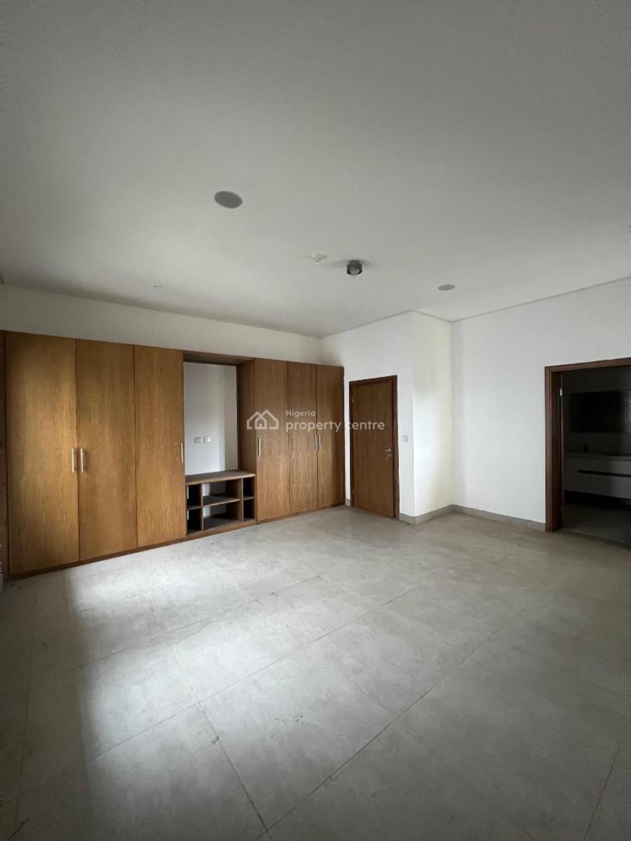 Newly Built 4 Units of 5 Bedroom Terraced Duplex, Lekki Phase 1, Lekki, Lagos, Block of Flats for Sale