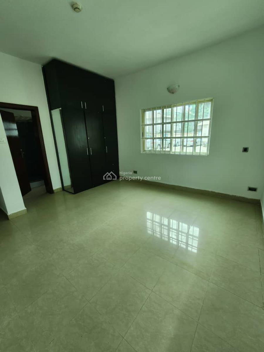 Spacious 2 Bedroom with Bq and Swimming Pool, Off Glover Road, Old Ikoyi, Ikoyi, Lagos, Flat / Apartment for Rent