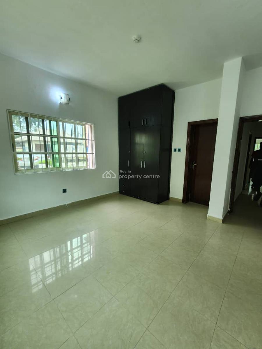 Spacious 2 Bedroom with Bq and Swimming Pool, Off Glover Road, Old Ikoyi, Ikoyi, Lagos, Flat / Apartment for Rent