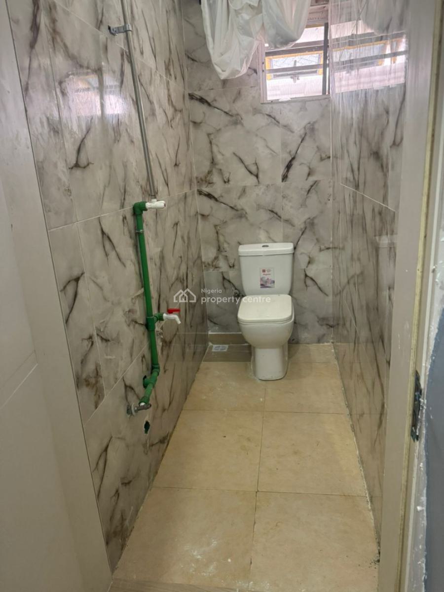 Spacious Studio Apartment, Comes with Ac, Curtains, Console, Royal Pine Gate 3, Orchid Road, Lekki, Lagos, Self Contain (single Rooms) for Rent