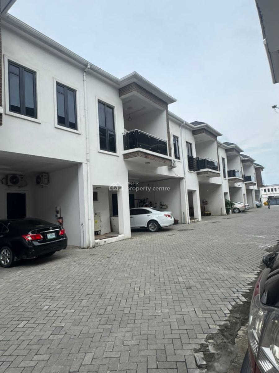 Spacious Studio Apartment, Comes with Ac, Curtains, Console, Royal Pine Gate 3, Orchid Road, Lekki, Lagos, Self Contain (single Rooms) for Rent