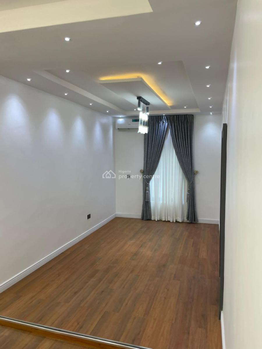 Semi Furnished 2 Bedroom Flat, Jahi, Abuja, House for Sale