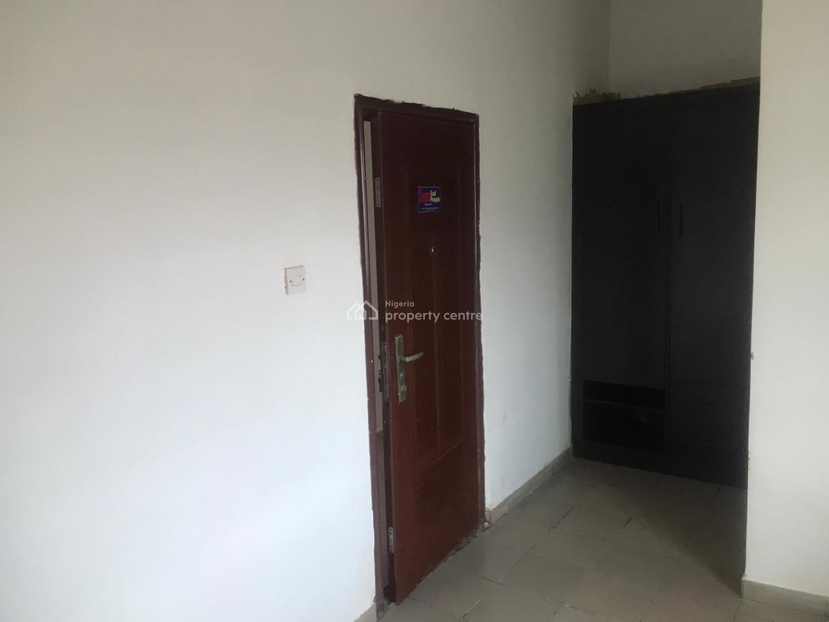Standard 3-bedroom Block of Flats, 2nd Avenue, Gwarinpa, Abuja, Flat / Apartment for Rent