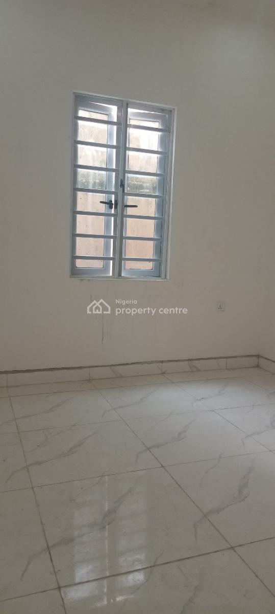 Now Available, Off Mobil Road, Ilaje, Ajah, Lagos, Flat / Apartment for Rent