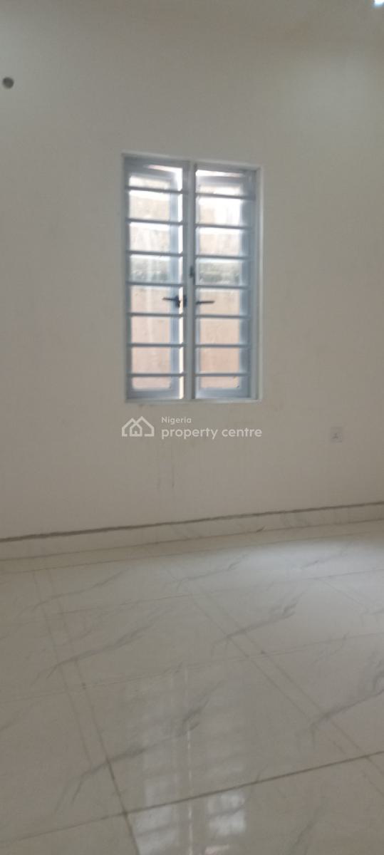 Now Available, Off Mobil Road, Ilaje, Ajah, Lagos, Flat / Apartment for Rent