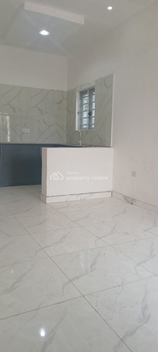 Now Available, Off Mobil Road, Ilaje, Ajah, Lagos, Flat / Apartment for Rent