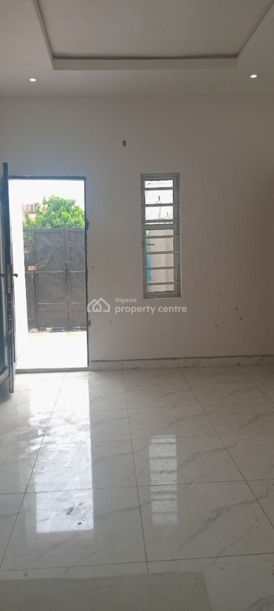 Now Available, Off Mobil Road, Ilaje, Ajah, Lagos, Flat / Apartment for Rent