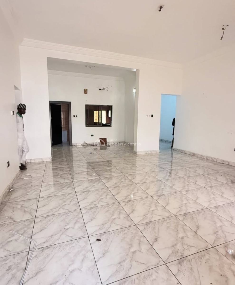 Newly Parked Out 3 Bedrooms Apartment ( Landlord to Renovate), Gilmore, Jahi, Abuja, Flat / Apartment for Rent