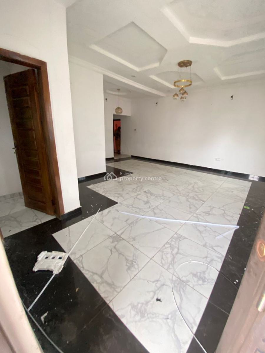 Sharp 2 Bedrooms in an Estate, Ologolo, Lekki, Lagos, Flat / Apartment for Rent