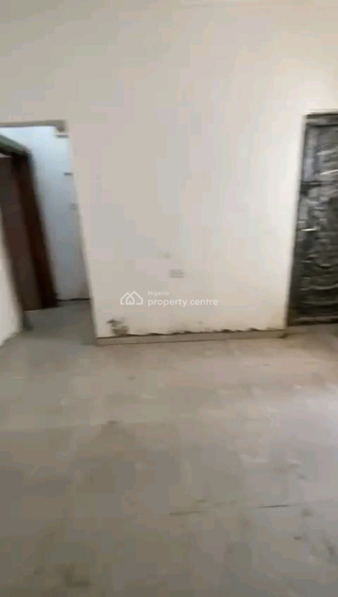 a Decent and Standard Miniflat, Groundfloor with 2toilets and Bath, Off Bajulaye Road, Shomolu, Lagos, Mini Flat (room and Parlour) for Rent