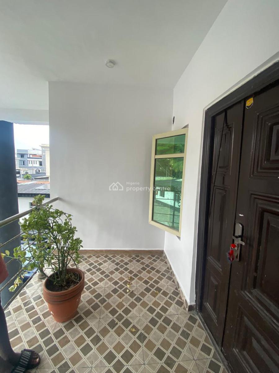 Newly Revamped Self Serviced 2 Bedroom Apartment Upstairs, Adeshola Akinifisi Street Off Tf Kuboye Road, Marwa, Lekki Right, Lekki Phase 1, Lekki, Lagos, Flat / Apartment for Rent
