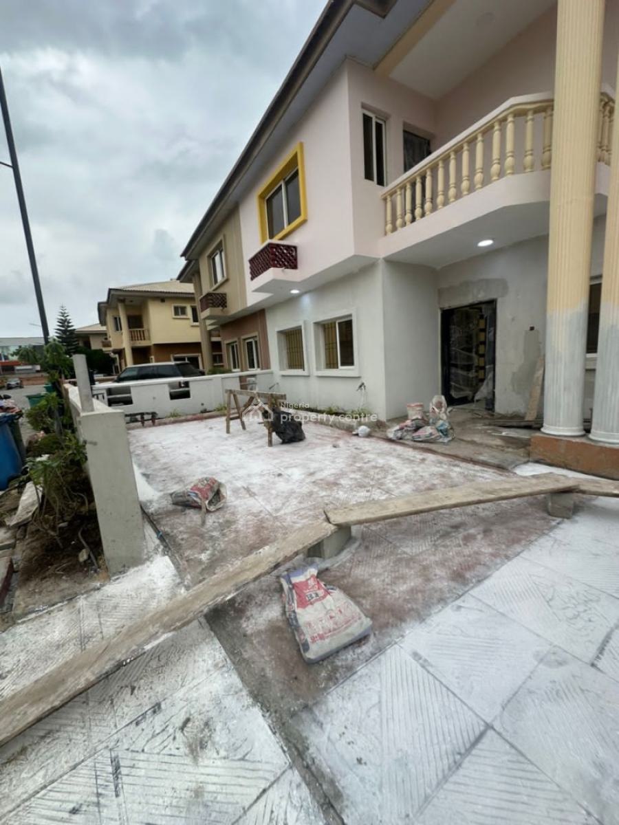 Standard Renovated 4-bedroom Semi Detached House with En-suite Bq, Oniru, Victoria Island (vi), Lagos, Semi-detached Duplex for Sale