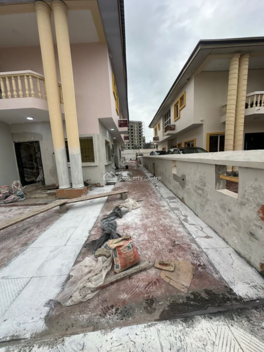 Standard Renovated 4-bedroom Semi Detached House with En-suite Bq, Oniru, Victoria Island (vi), Lagos, Semi-detached Duplex for Sale