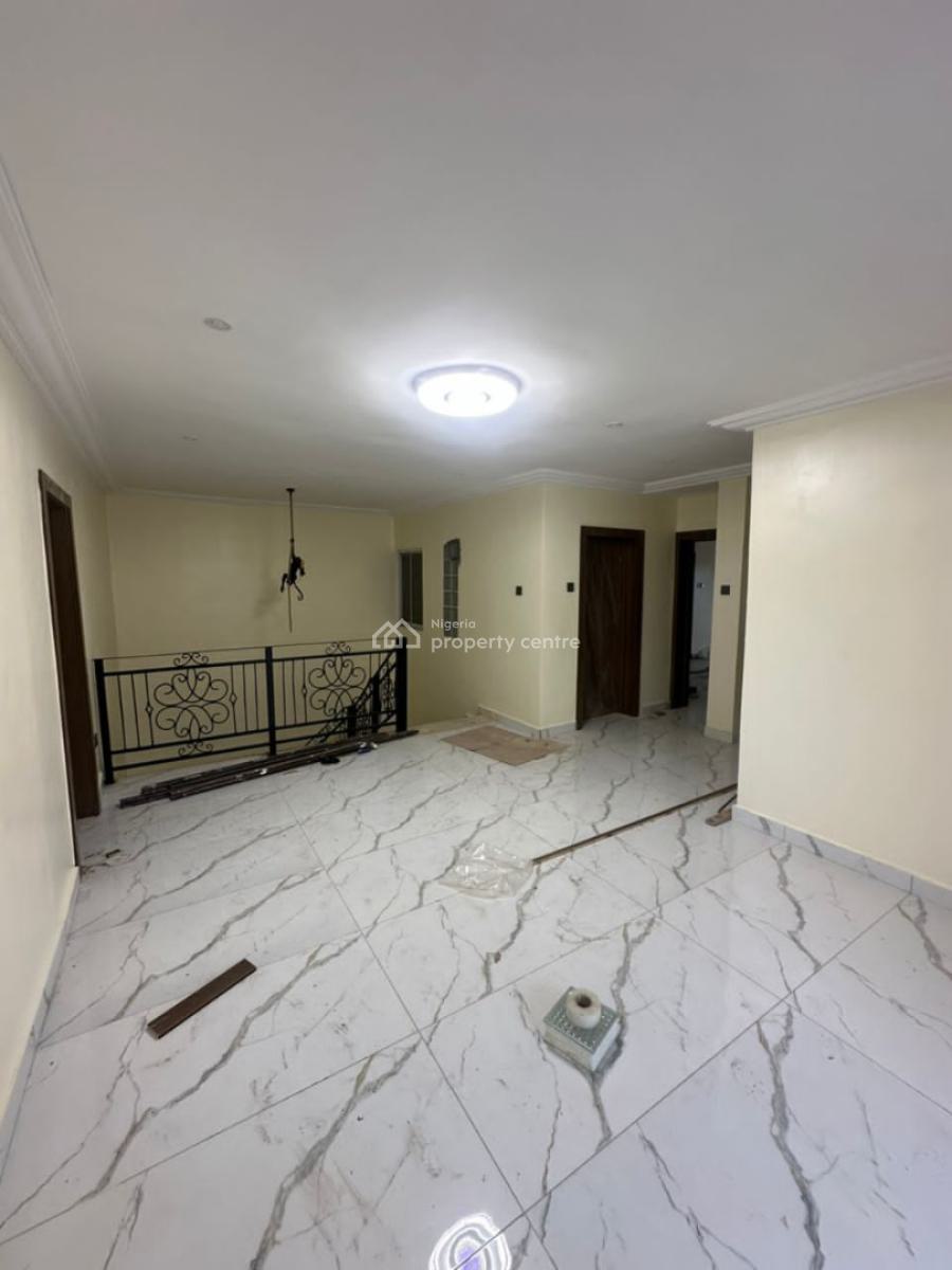 Standard Renovated 4-bedroom Semi Detached House with En-suite Bq, Oniru, Victoria Island (vi), Lagos, Semi-detached Duplex for Sale
