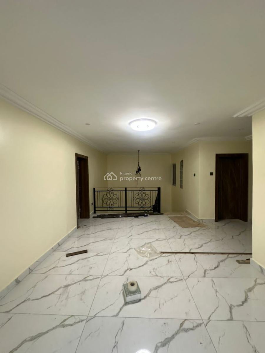 Standard Renovated 4-bedroom Semi Detached House with En-suite Bq, Oniru, Victoria Island (vi), Lagos, Semi-detached Duplex for Sale