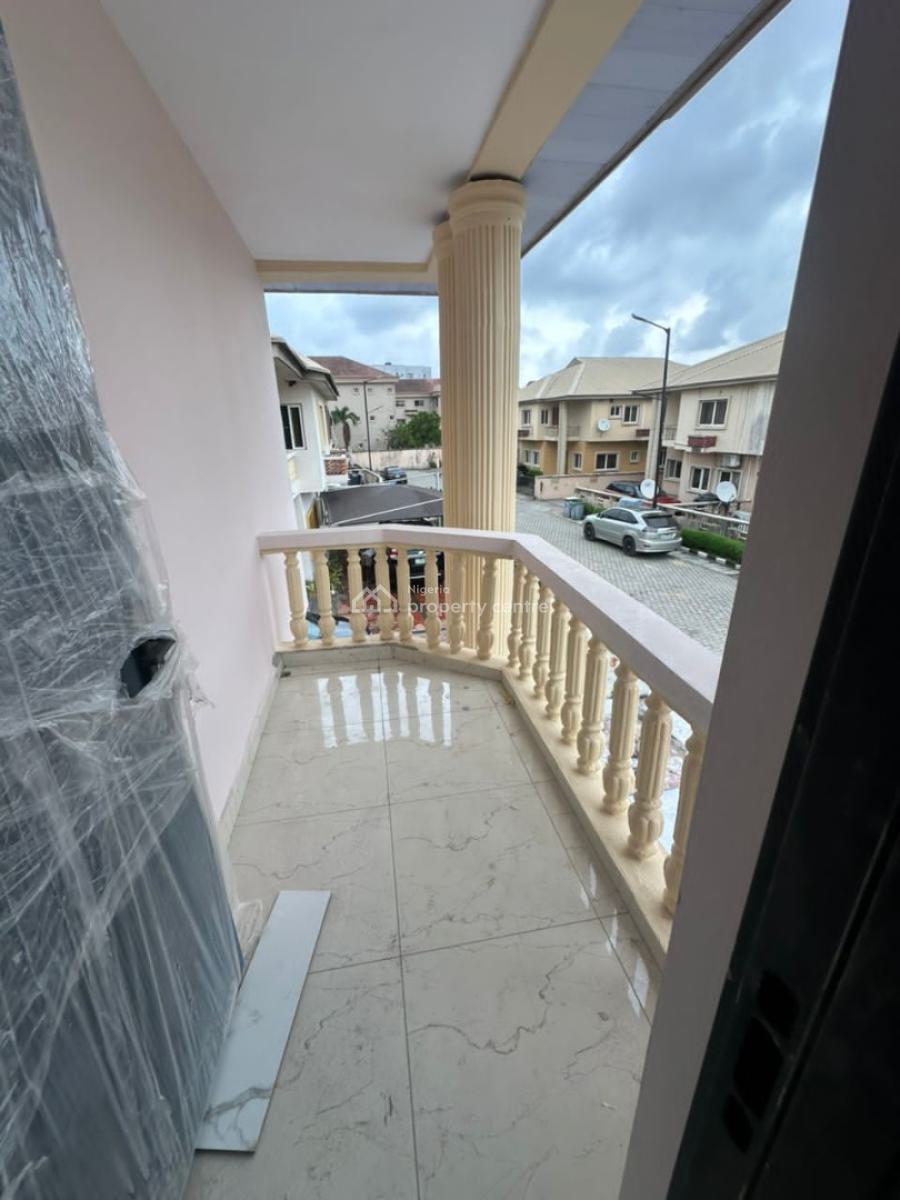 Standard Renovated 4-bedroom Semi Detached House with En-suite Bq, Oniru, Victoria Island (vi), Lagos, Semi-detached Duplex for Sale