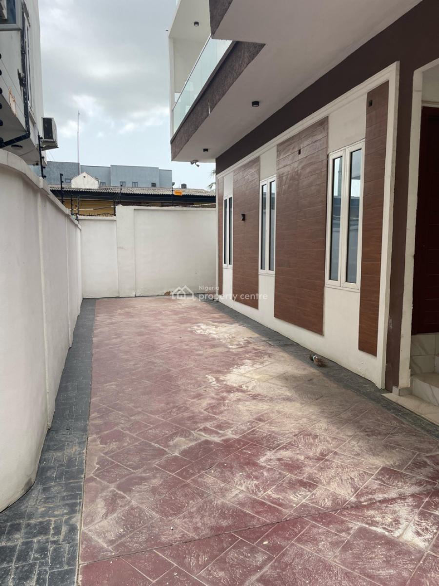 Spaciously Built 6 Bedroom Detached Duplex with Roof Top Terrace., Gra Phase 2, Magodo, Lagos, Detached Duplex for Sale