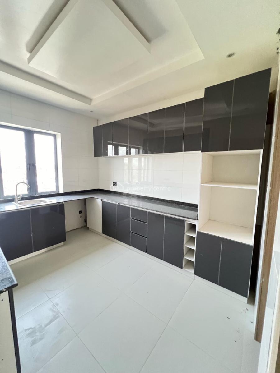 Super Luxury 3 Bedroom Maisonette, Lekki Phase 1, Lekki, Lagos, Flat / Apartment for Sale
