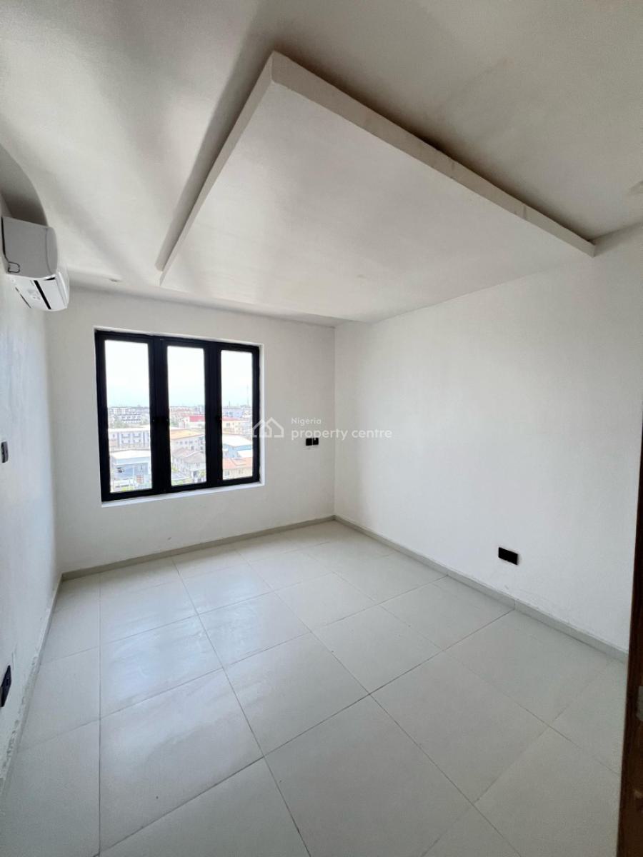 Super Luxury 3 Bedroom Maisonette, Lekki Phase 1, Lekki, Lagos, Flat / Apartment for Sale