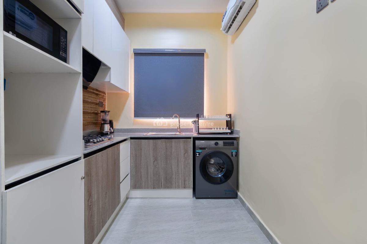 Tastefully Furnished 2 Bedroom Apartment with Ps5 and Pool, Meadow Hallway, Ikate, Lekki, Lagos, Flat / Apartment Short Let
