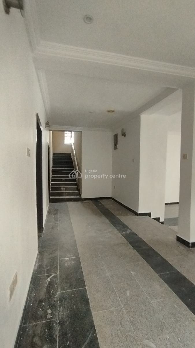 Spacious Massive Luxury 5 Bedrooms Fully Detached Duplex with Bq, Lekki Phase 1, Lekki, Lagos, Flat / Apartment for Rent