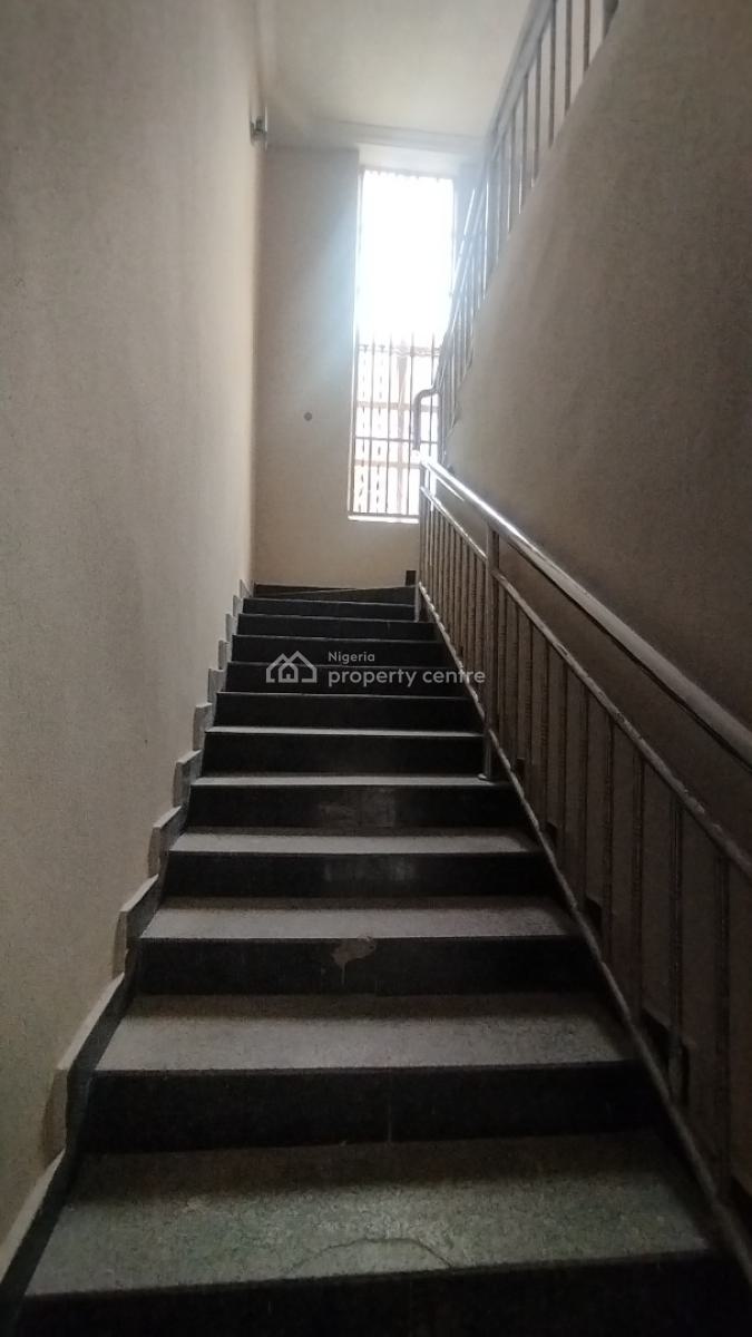 Spacious Massive Luxury 5 Bedrooms Fully Detached Duplex with Bq, Lekki Phase 1, Lekki, Lagos, Flat / Apartment for Rent