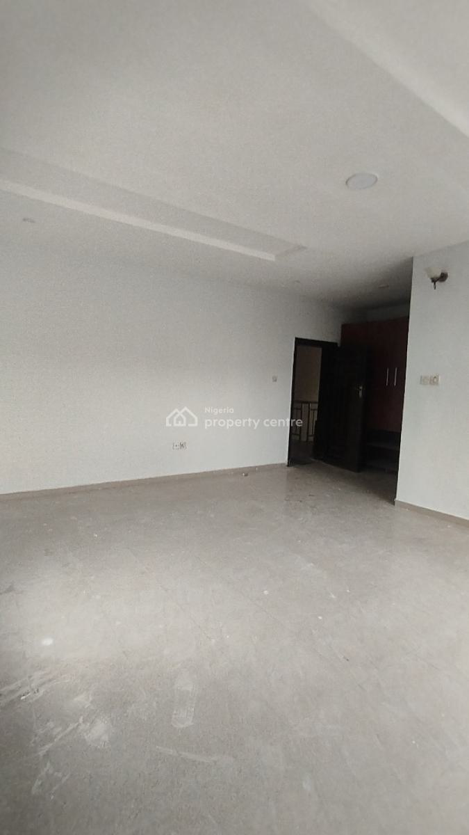 Spacious Massive Luxury 5 Bedrooms Fully Detached Duplex with Bq, Lekki Phase 1, Lekki, Lagos, Flat / Apartment for Rent