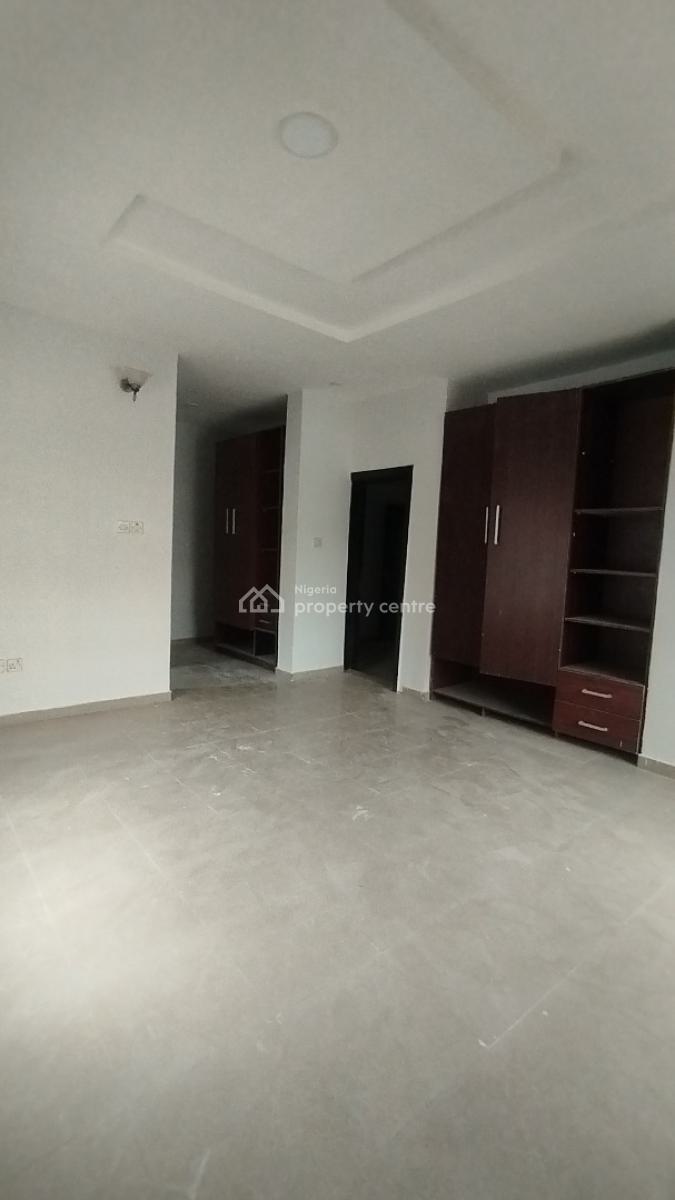 Spacious Massive Luxury 5 Bedrooms Fully Detached Duplex with Bq, Lekki Phase 1, Lekki, Lagos, Flat / Apartment for Rent