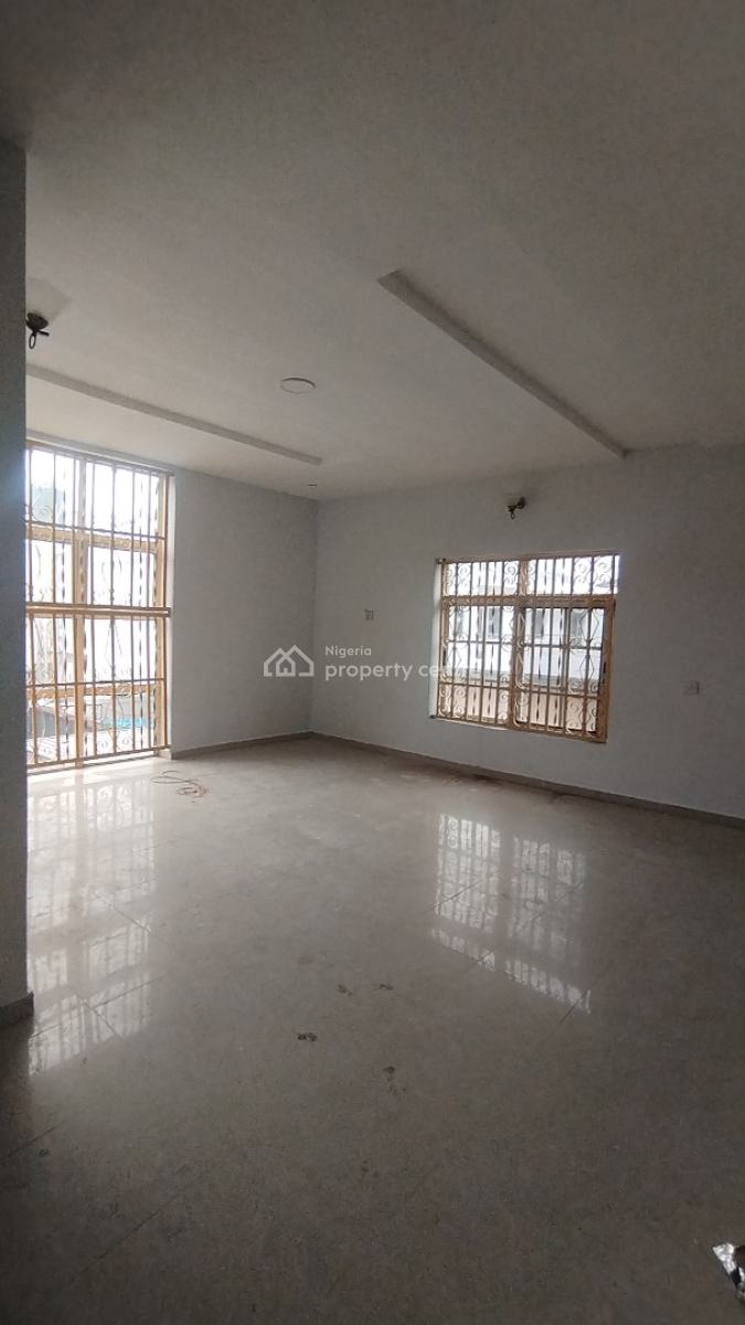 Spacious Massive Luxury 5 Bedrooms Fully Detached Duplex with Bq, Lekki Phase 1, Lekki, Lagos, Flat / Apartment for Rent