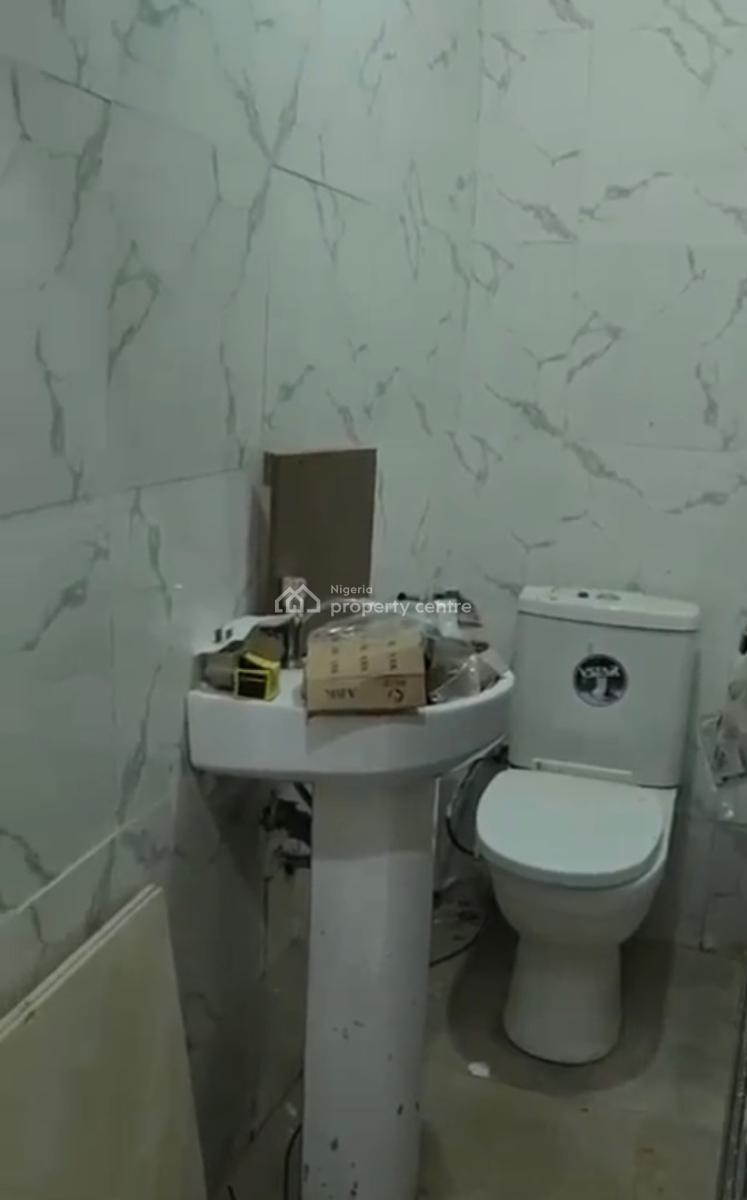 Well Finished 2 Bedroom Apartment, Area 1, Garki., Garki, Abuja, Flat / Apartment for Sale