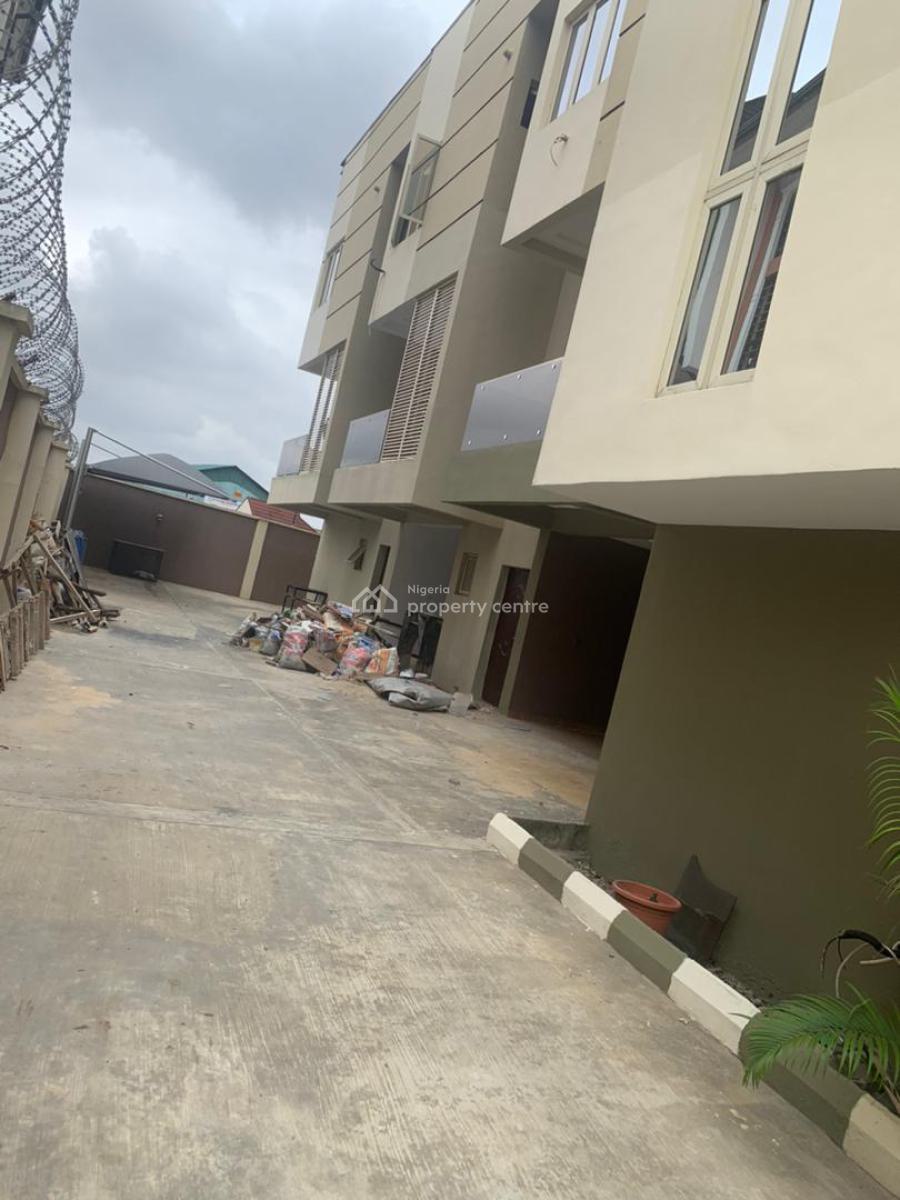 Beautifully Built 3 Bedroom Terrace Duplex, Opposite Morgan Estate Ojodu, Ojodu, Lagos, Terraced Duplex for Rent