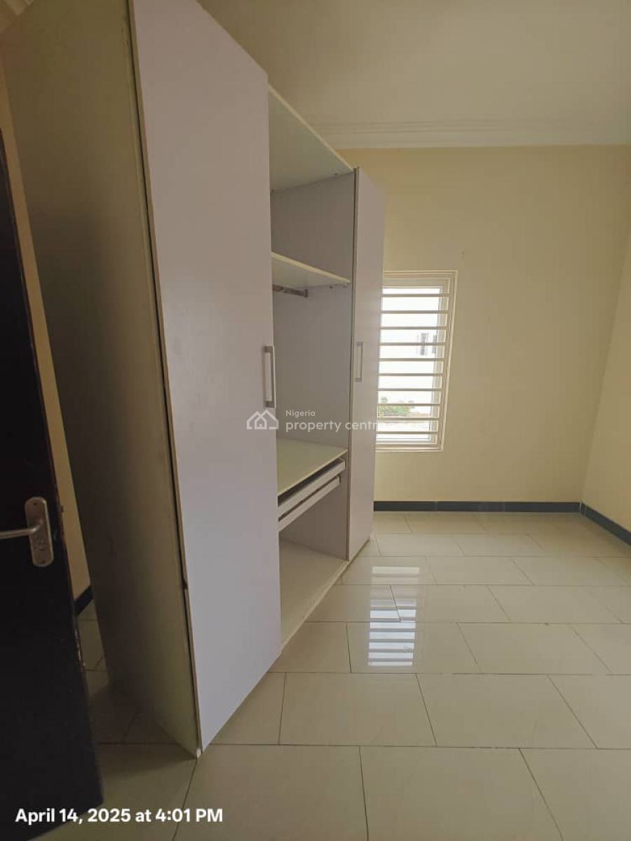 Very Clean 2 Bedroom in an Estate in Lekki., Osapa London. Lekki Kagos., Lekki, Lagos, Flat / Apartment for Rent
