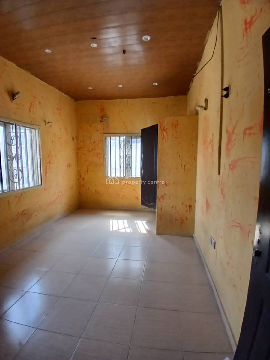 Decent Spacious 2 Bedroom Flat, Marshy Hill Estate, Addo Road, Ajah, Lagos, Flat / Apartment for Rent