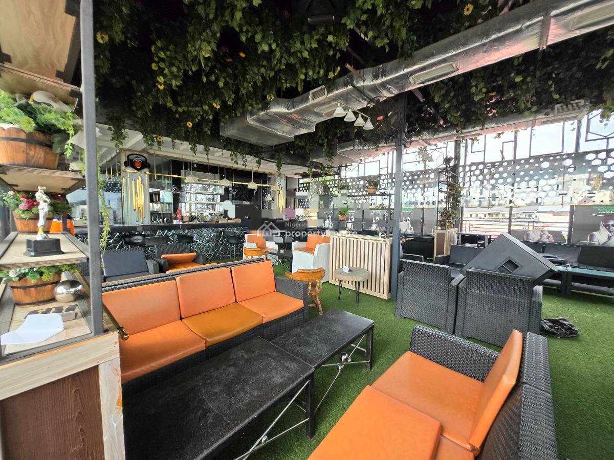 Spacious Lounge & Restaurant Measuring 527 Sqm, Off Admiralty Way, Lekki Phase 1, Lekki, Lagos, Restaurant / Bar for Rent