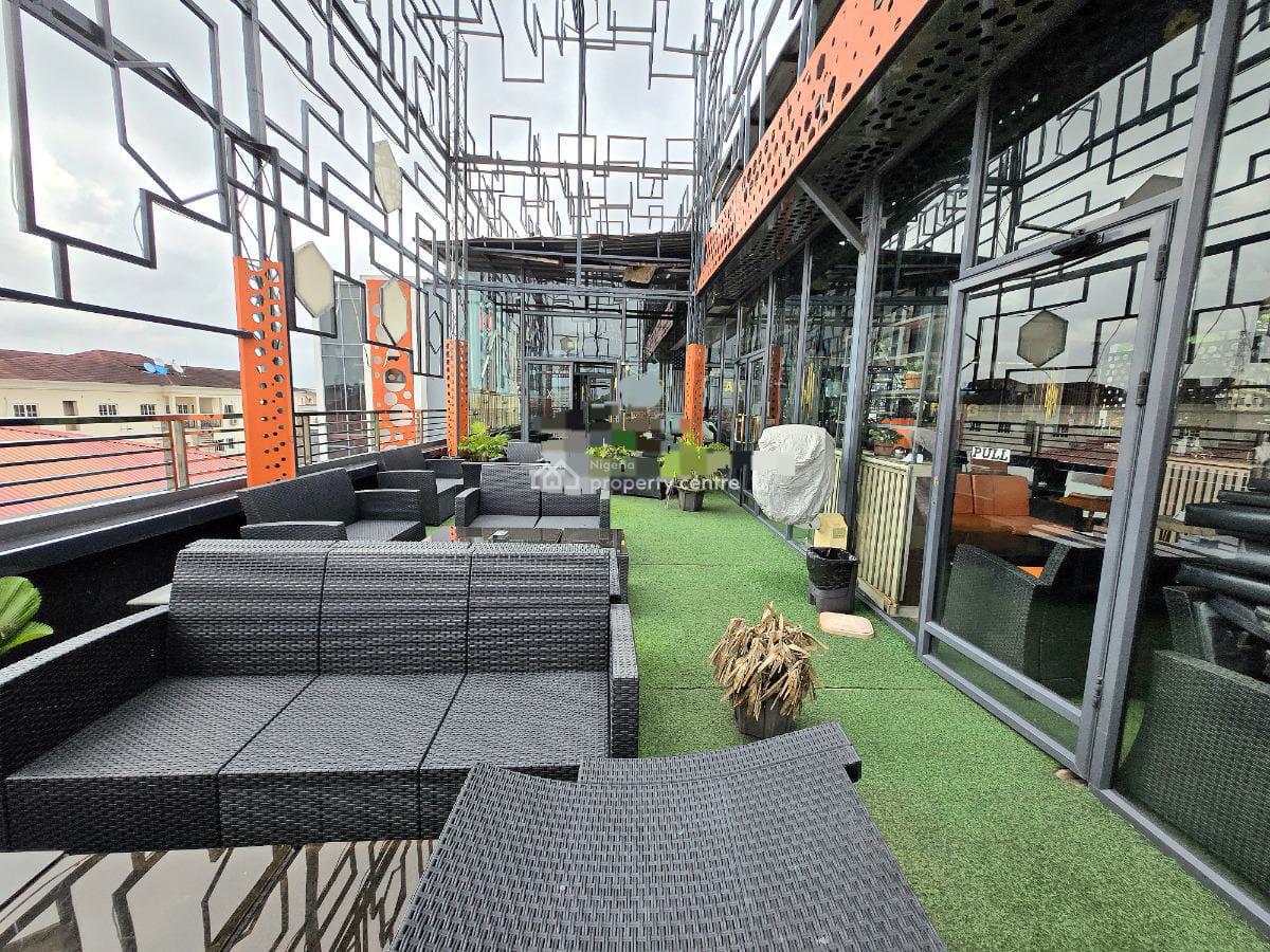 Spacious Lounge & Restaurant Measuring 527 Sqm, Off Admiralty Way, Lekki Phase 1, Lekki, Lagos, Restaurant / Bar for Rent