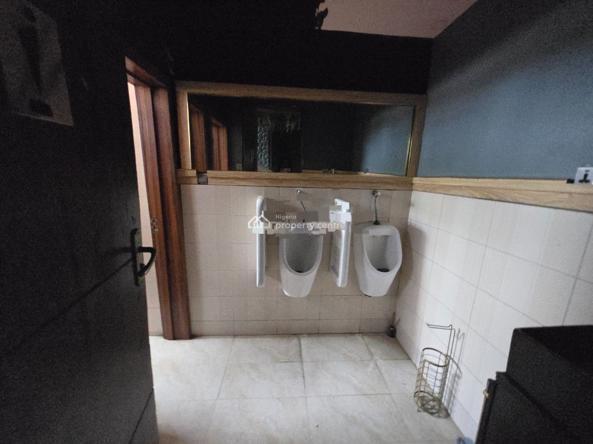 Spacious Lounge & Restaurant Measuring 527 Sqm, Off Admiralty Way, Lekki Phase 1, Lekki, Lagos, Restaurant / Bar for Rent