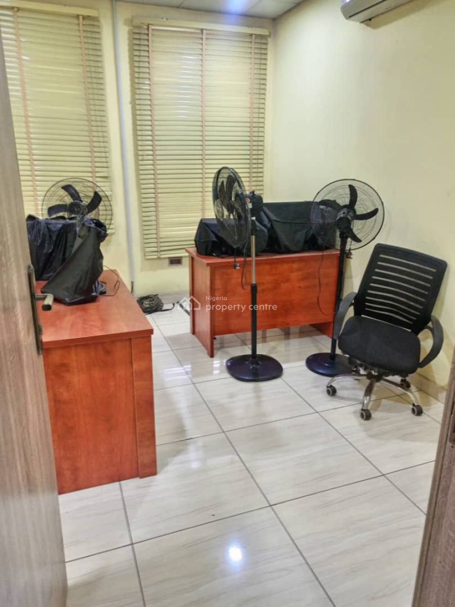 a Commercial Property of 7bedrooms with Two Rooms Bq., Anthony Village Maryland, Anthony, Maryland, Lagos, Office Space for Rent