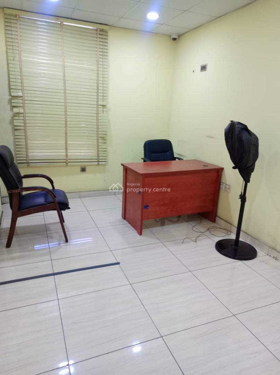 a Commercial Property of 7bedrooms with Two Rooms Bq., Anthony Village Maryland, Anthony, Maryland, Lagos, Office Space for Rent
