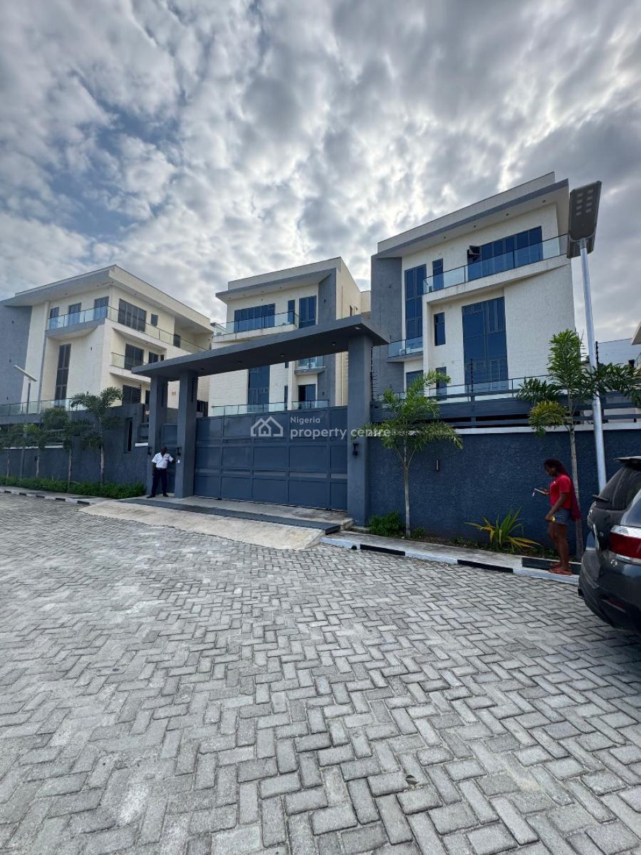 Tastefully Finished 2 Bedroom Apartment, Off Admiralty Road, Lekki Phase 1, Lekki, Lagos, Flat / Apartment for Rent