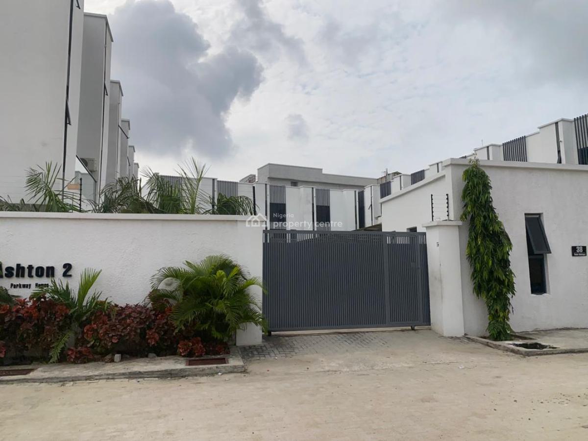 Lovely Built Private Estate Comprising of 17 Units 4 Bedroom Terrace, Ilashe, Lagos, House for Sale