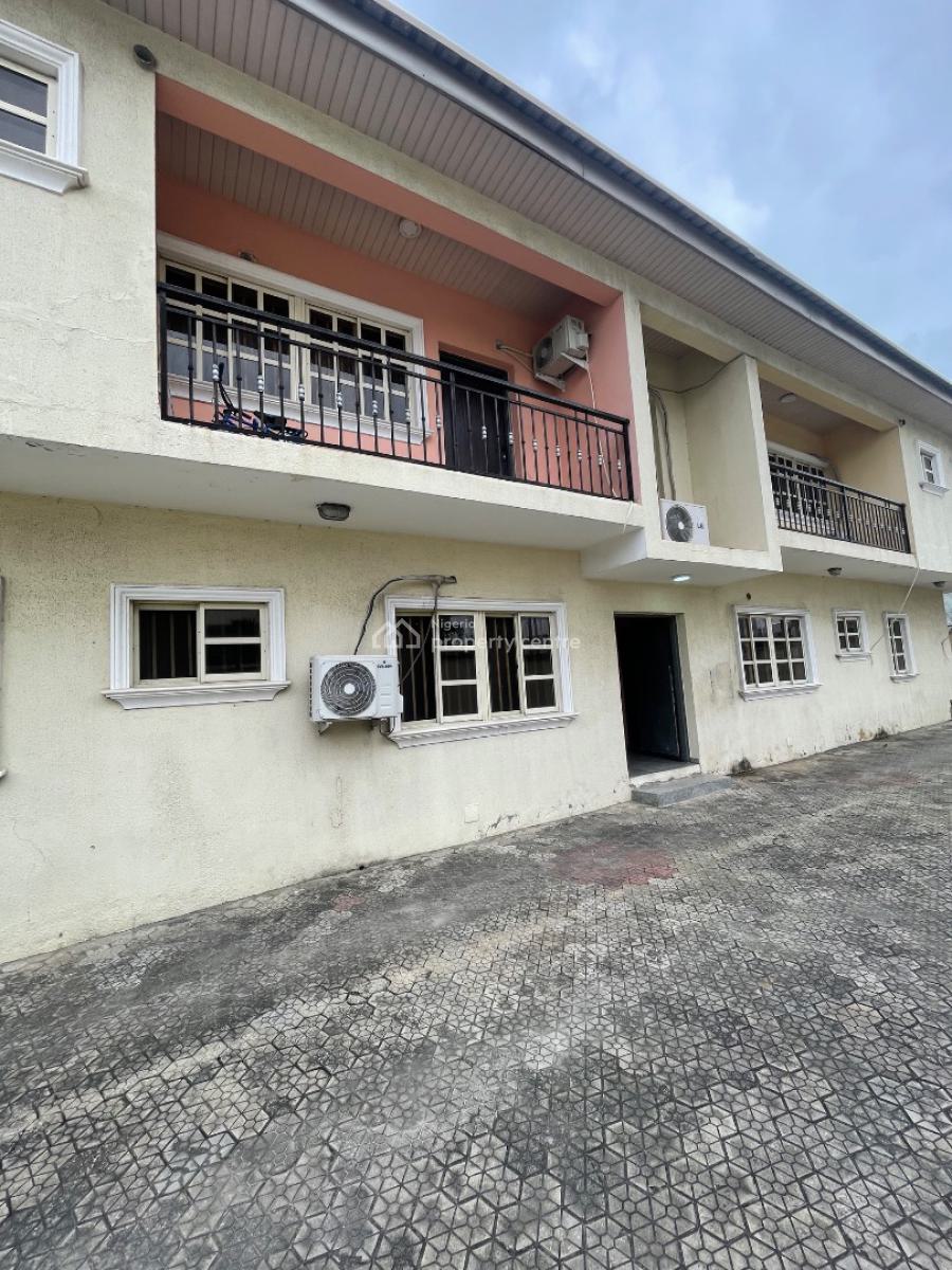 Spacious 2 Bedroom, Lekki Phase 1, Lekki, Lagos, Flat / Apartment for Rent