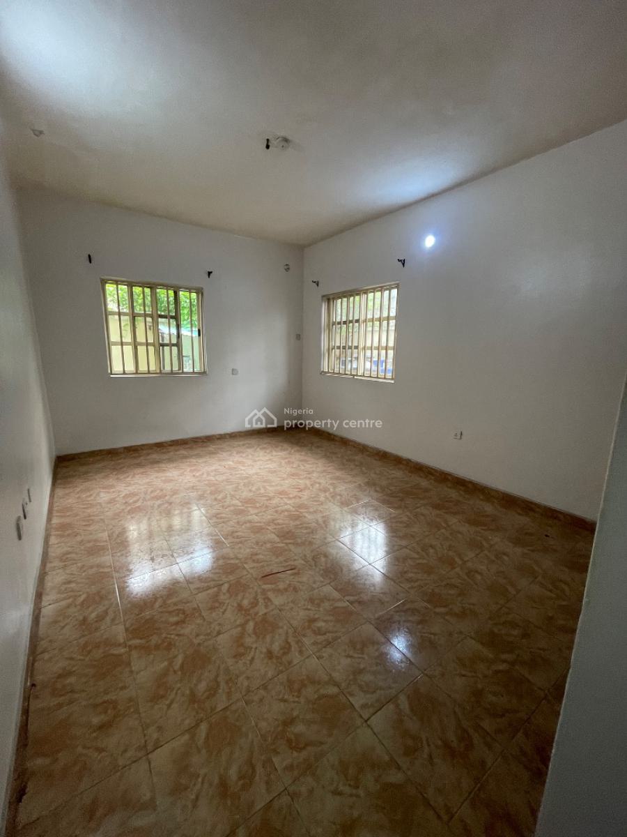 Spacious 2 Bedroom, Lekki Phase 1, Lekki, Lagos, Flat / Apartment for Rent