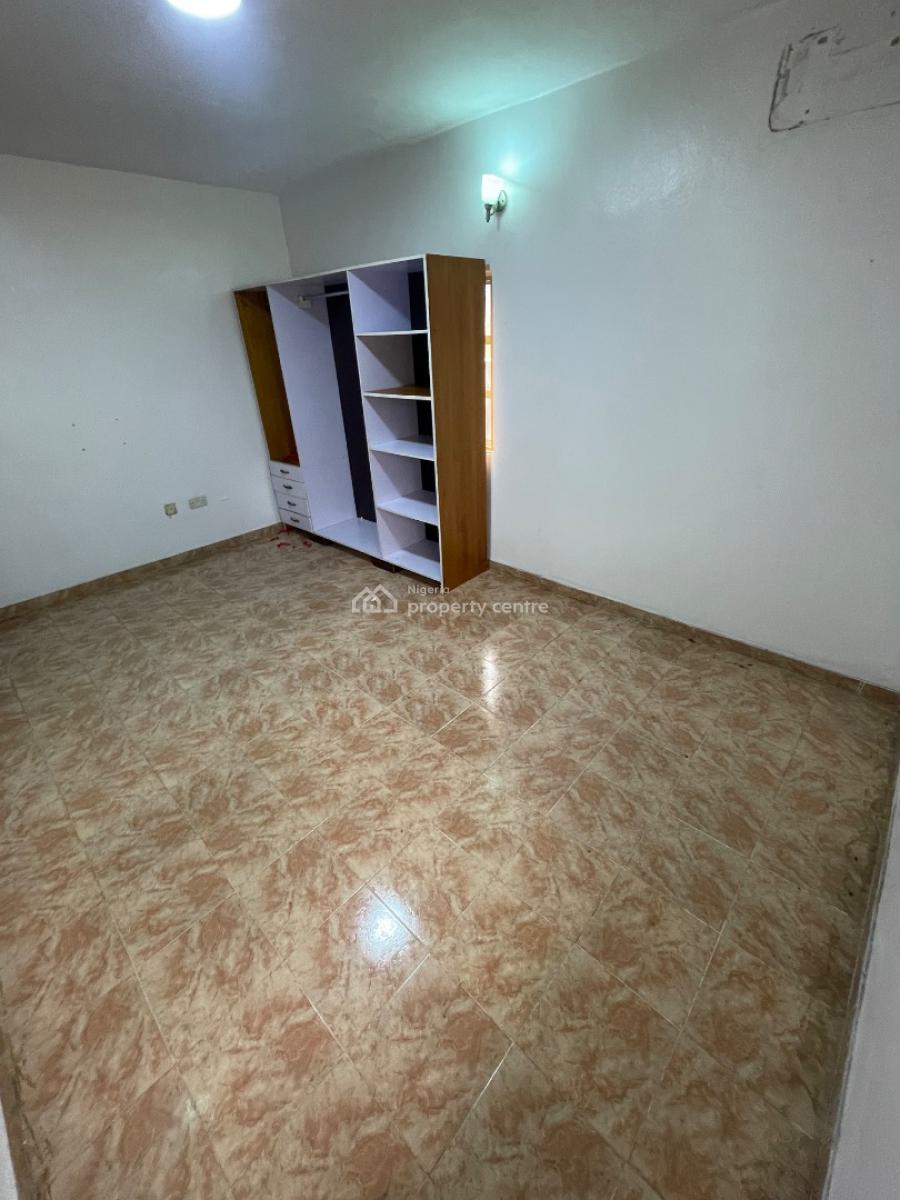 Spacious 2 Bedroom, Lekki Phase 1, Lekki, Lagos, Flat / Apartment for Rent