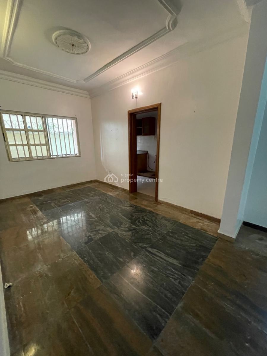 Spacious 2 Bedroom, Lekki Phase 1, Lekki, Lagos, Flat / Apartment for Rent